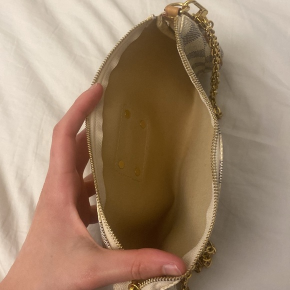 *like new* Louis Vuitton Damier Azur Eva Clutch - Picture 4 of 9